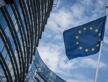 Η Ε.Ε. συνεχίζει το αντι-ρωσικο της μένος: Παράταση των κυρώσεων για 12 μήνες σε Κριμαία και Σεβαστούπολη